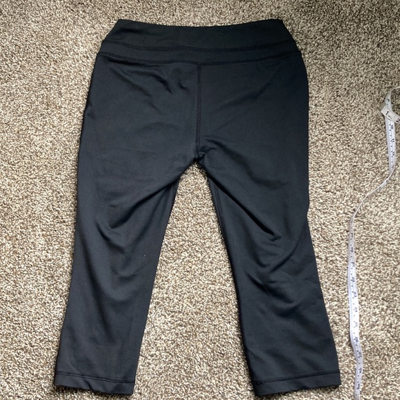 Reebok | Capri Dry Fit Leggings Black Small Athletic Sport Yoga - Picture 6 of 9